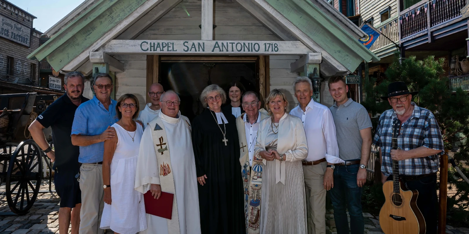 Europa-Park: „Chapel San Antonio“ in Silver Lake City feierlich eingeweiht – Neue Kapelle als Ort der Ruhe und Besinnung