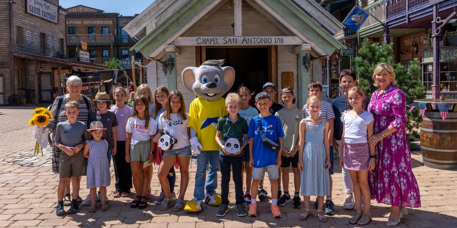 Europa-Park: Kommunionkinder spenden für Einfach Helfen