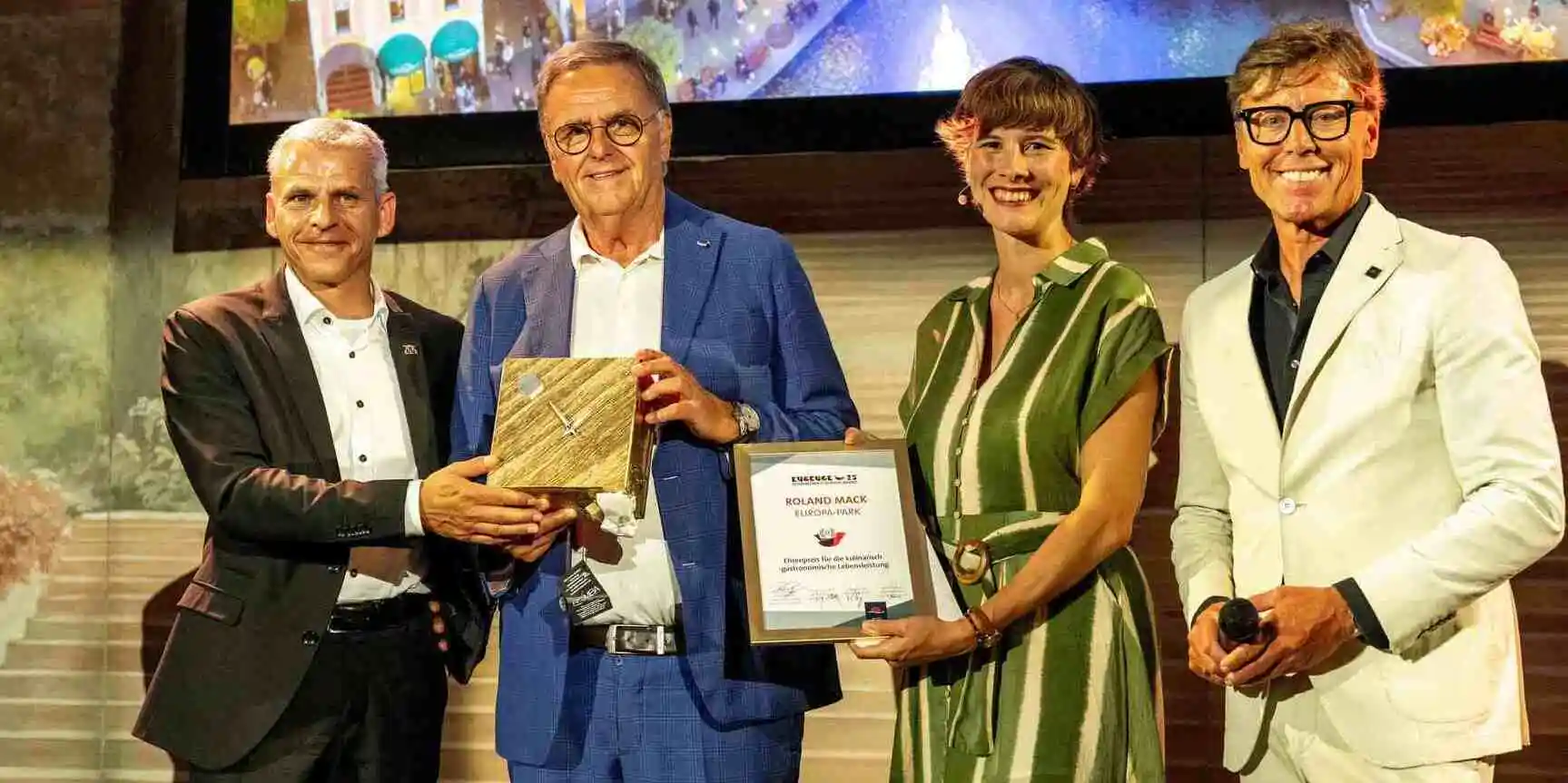 Roland Mack erhält Ehrenpreis bei kuckuck 25 im Europa-Park
